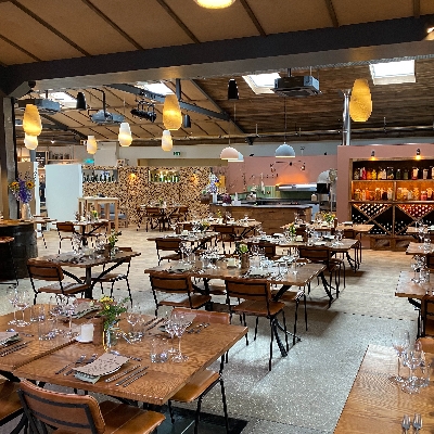 Wedding News: Darts Farm’s Flagship Restaurant, The Farm Table, receives outstanding rating from Trencherman's Guide