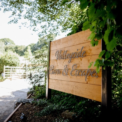 Valleyside Barn scoops South West Wedding Award